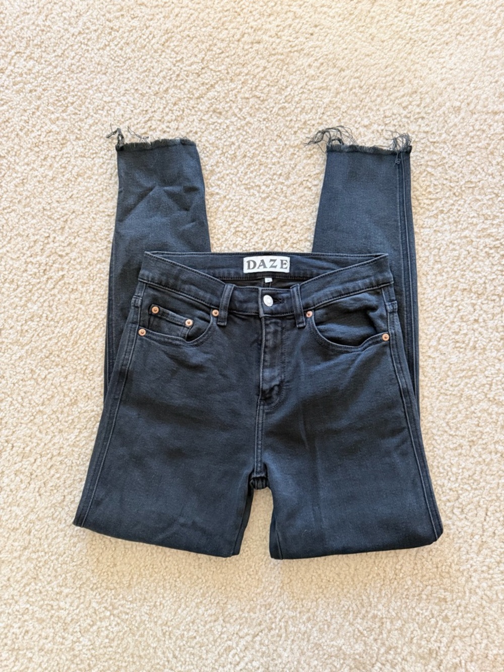 Women's DAZE Black Skinny Jeans frayed hem